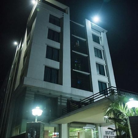 Hotel Sunshine Baharampur Zewnętrze zdjęcie