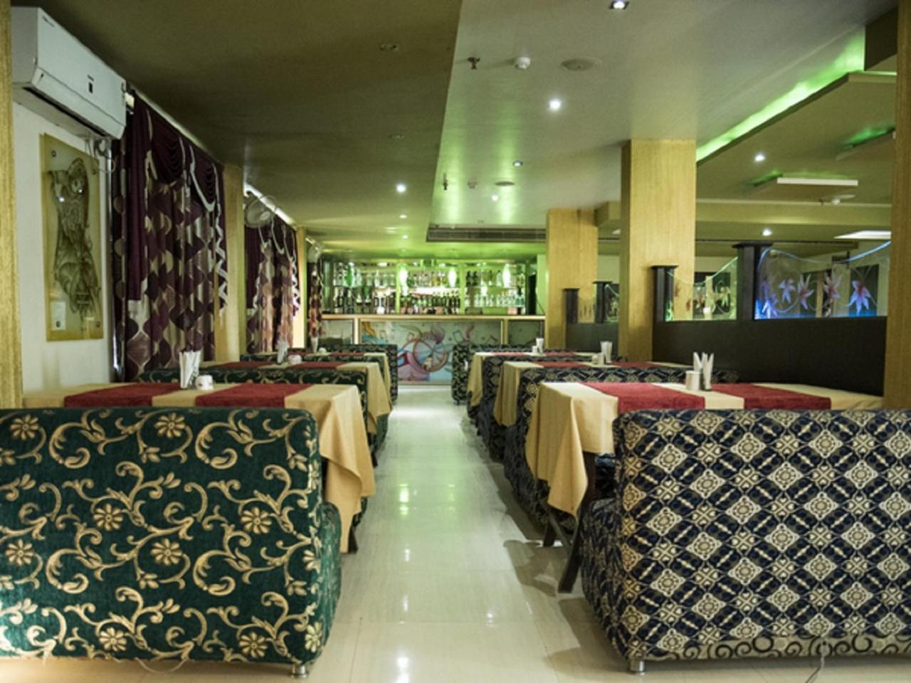 Hotel Sunshine Baharampur Zewnętrze zdjęcie