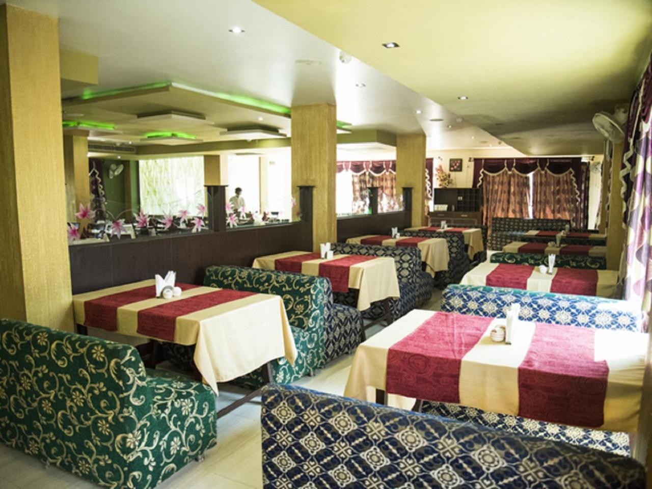 Hotel Sunshine Baharampur Zewnętrze zdjęcie