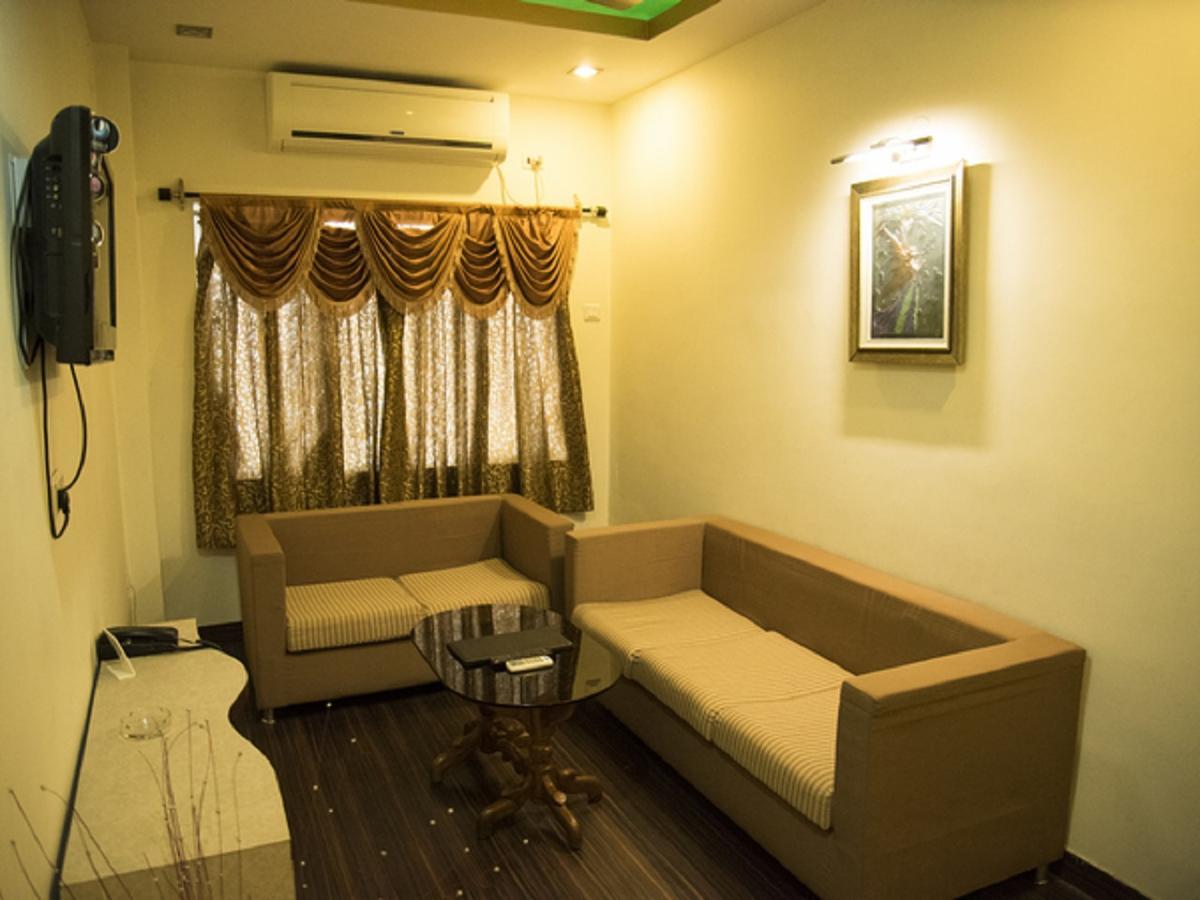 Hotel Sunshine Baharampur Zewnętrze zdjęcie