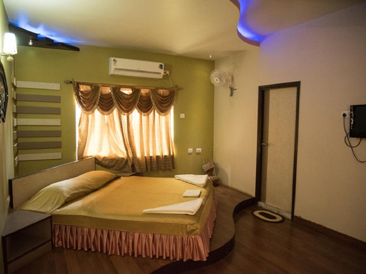 Hotel Sunshine Baharampur Zewnętrze zdjęcie